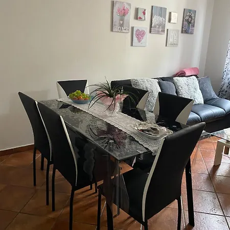 Nest Of The Lakes - Between Maggiore, Monate And Comabbio *