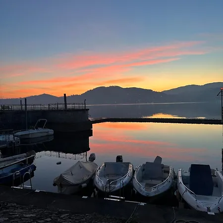 아파트 Nest Of The Lakes - Between Maggiore, Monate And Comabbio *