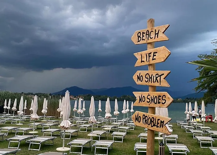 Nest Of The Lakes - Between Maggiore, Monate And Comabbio *